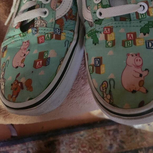 Very Collectible - Vans Toy Story Disney Old Skool shoes. Men's Sz 8 Womens 9.5 - Picture 8 of 8